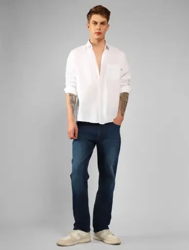 Men Slim Fit Solid Spread Collar Casual Shirt